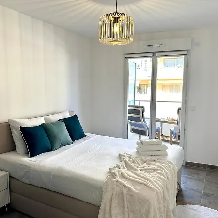 Elegant 2 Bedroom With Big Terrace And Garage 公寓 *
