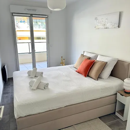 Elegant 2 Bedroom With Big Terrace And Garage 公寓 *