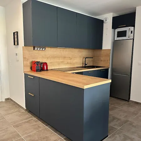 Elegant 2 Bedroom With Big Terrace And Garage * 滨海卡涅
