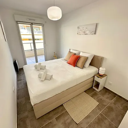 Elegant 2 Bedroom With Big Terrace And Garage *