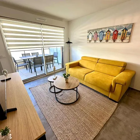 Elegant 2 Bedroom With Big Terrace And Garage *